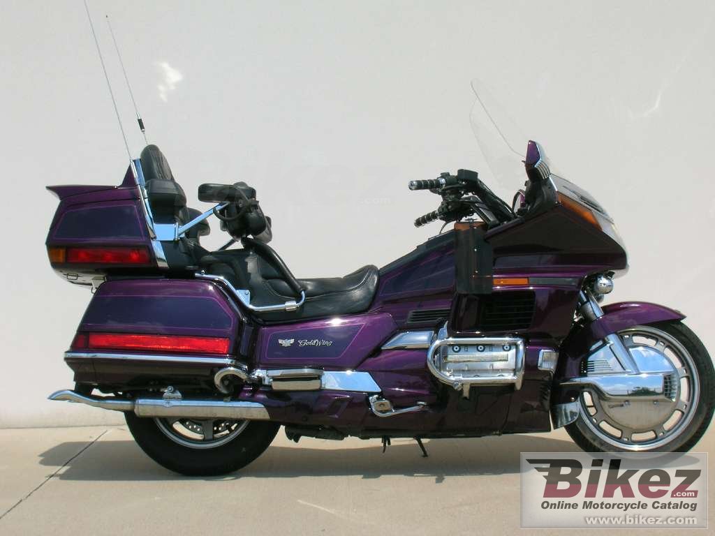 Big  gl 1500 se gold wing picture and wallpaper from Bikez.com